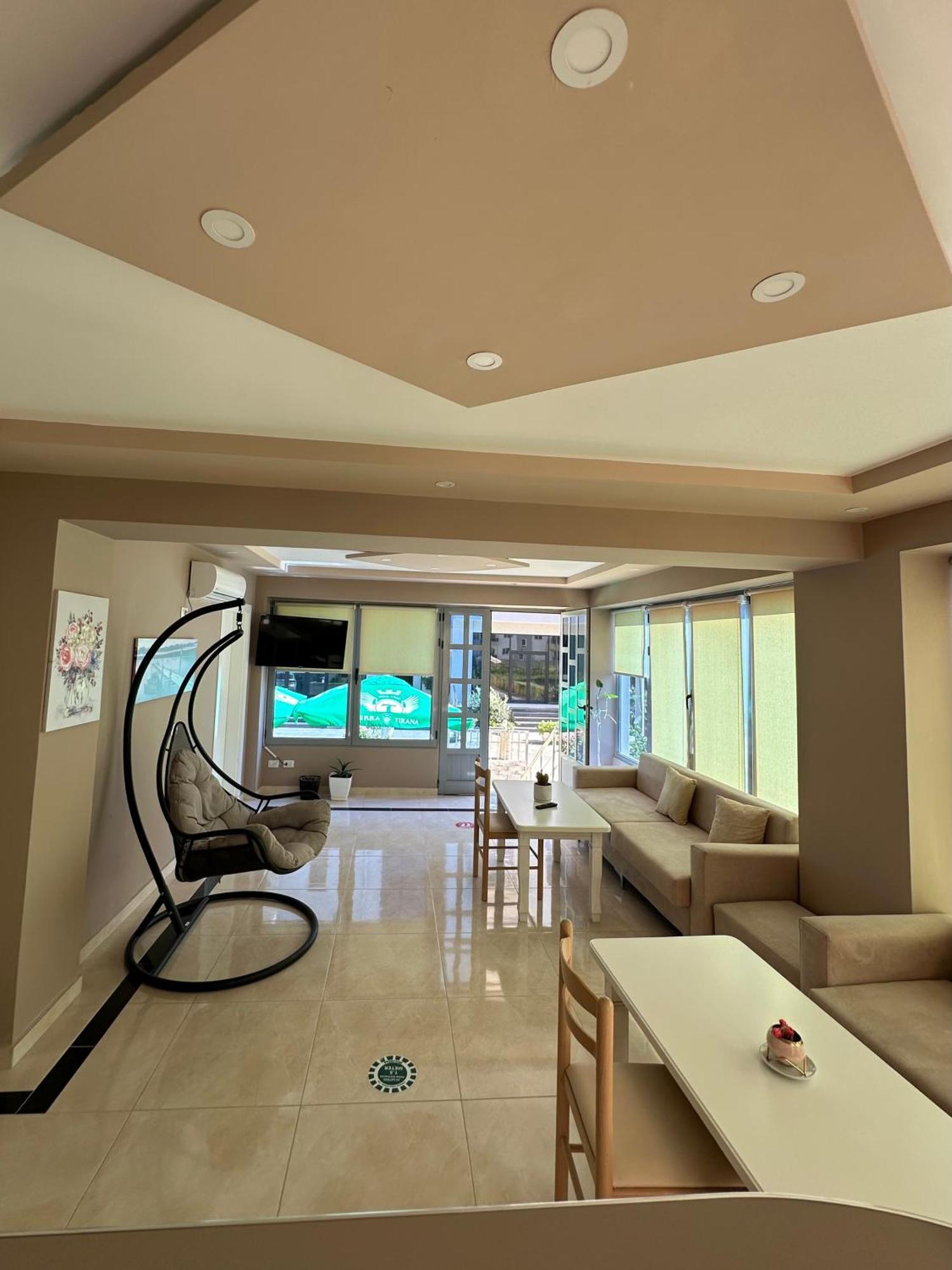 Deor Hotel Shëngjin Extérieur photo